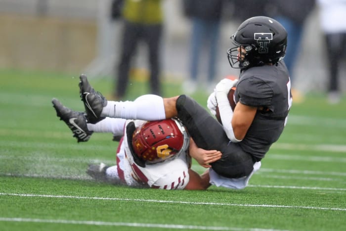 Tualatin.Central-Catholic.6A-football-final.Leon-Neuschwander.21